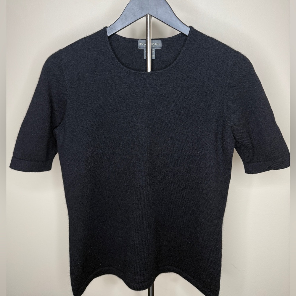 Banana Republic Black Cashmere short sleeve Sweater Size M
